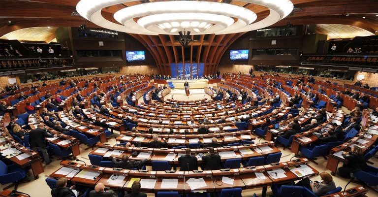 Odbor za kulturu Vijeća Evrope traži od vlada članica da ojačaju status novinara