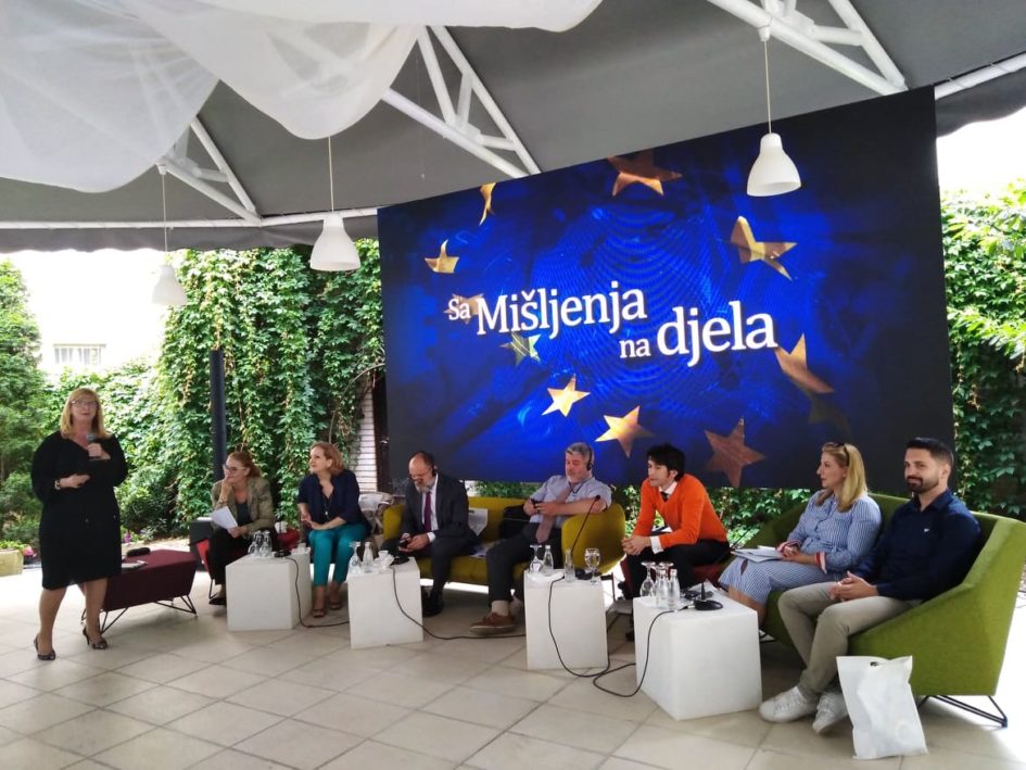 EU representatives with journalists: Citizens are equally responsible as politicians for a bad system in BiH