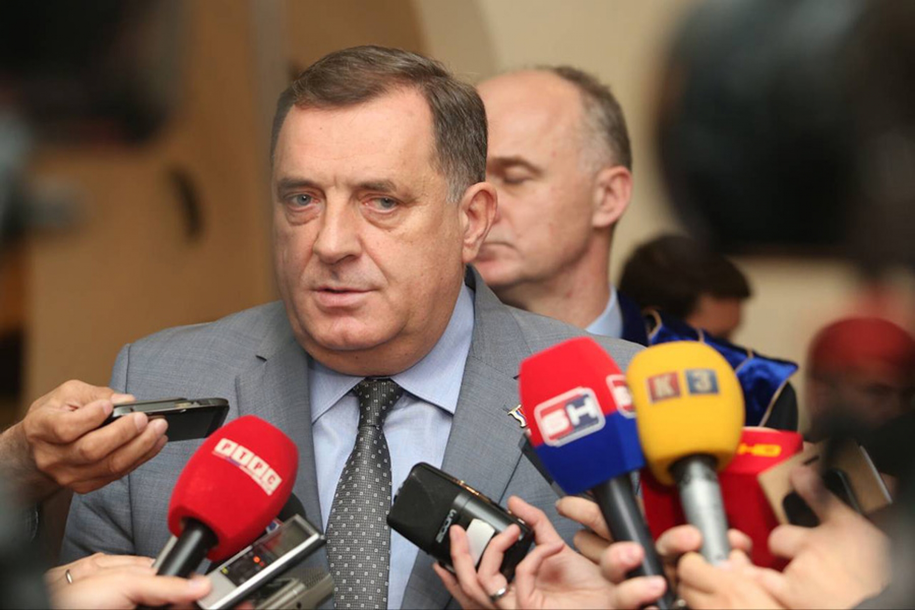 BH novinari: Javni protest Miloradu Dodiku zbog verbalnog napada na ...