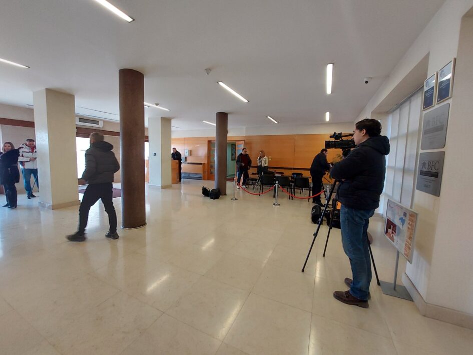 BH novinari: Zabrana novinarima da prate sjednicu Skupštine u Prijedoru predstavlja pokušaj cenzure