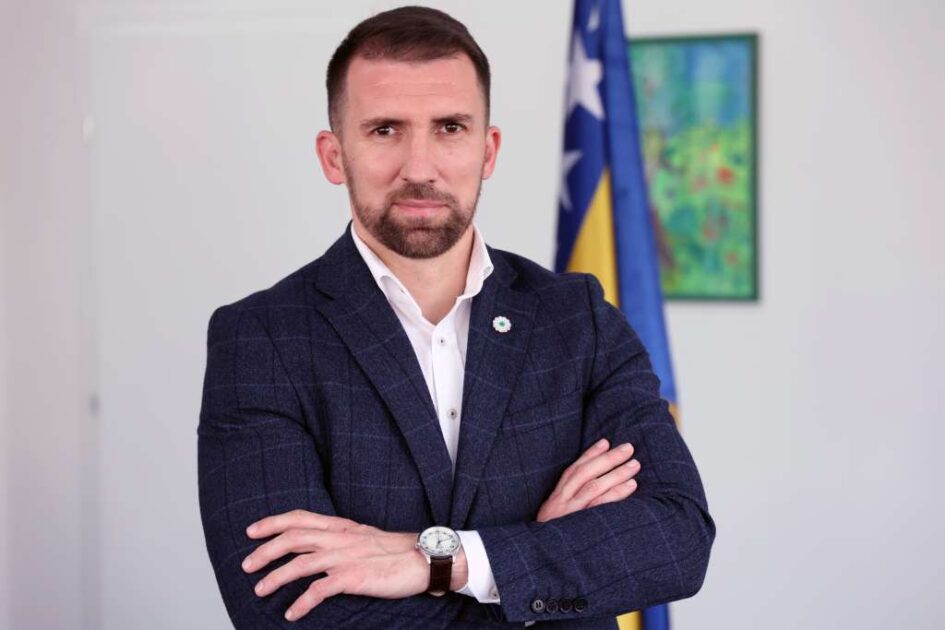 BH novinari: Hitno obustaviti isljeđivanje novinara i odbaciti prijavu ministra Adnana Delića