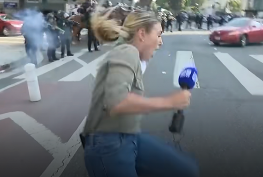 Više od 25 napada na novinare tokom protesta u Los Angelesu