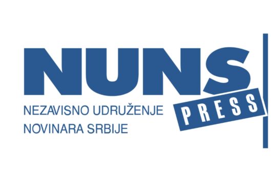 NUNS: Fizičko sprečavanje novinarke Ane Novaković da postavi pitanja u vezi sa opstankom nezavisnih medija je direktan napad na slobodu medija