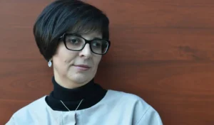 ZAŠTO NOVINARI NE TREBAJU BITI SLUŽBENE OSOBE