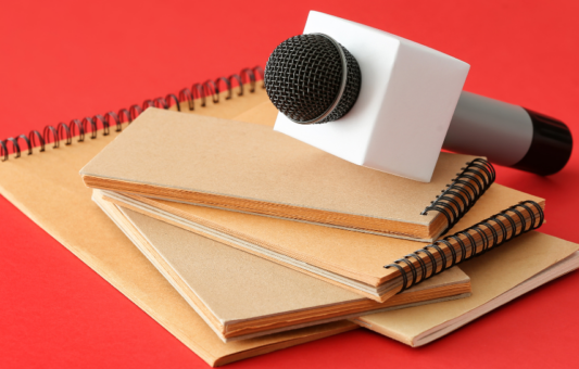 Godinu dana kasnije: novinari upozoravaju na dramatičan pad slobode medija u Srbiji