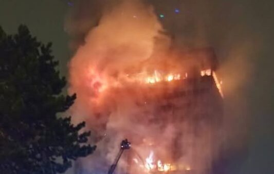 Izgorila zgrada Vjesnika – Novinski div na kraju 1980-ih imao je gotovo 6000 zaposlenih