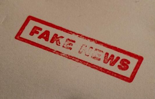 Političke stranke iz BiH prvi put kažnjene zbog dezinformisanja javnosti